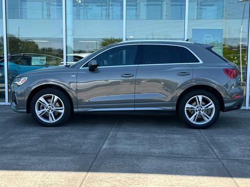 Used 2022 Audi Q3 2.0T Premium Plus w/ Premium Plus Package AWD/4WD image 6