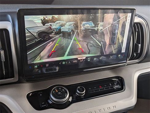 New 2025 Ford Expedition Active image 25