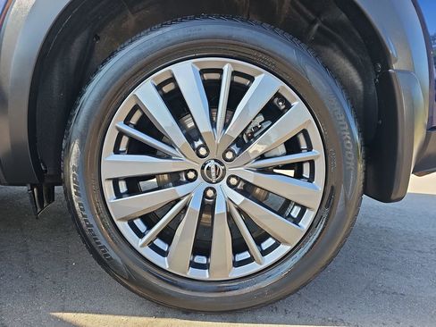 Used 2023 Nissan Pathfinder SL w/ SL Premium Package AWD/4WD image 39