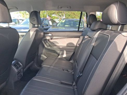 Certified 2023 Volkswagen Tiguan SE FWD image 8