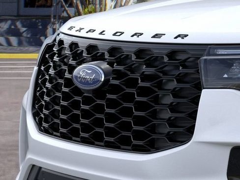 New 2026 Ford Explorer ST-Line w/ ST-Line Street Pack RWD image 18