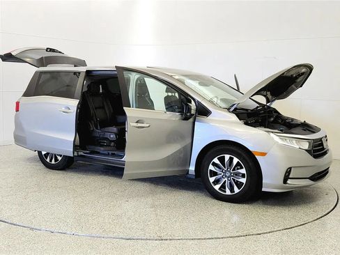 Used 2021 Honda Odyssey EX-L image 9
