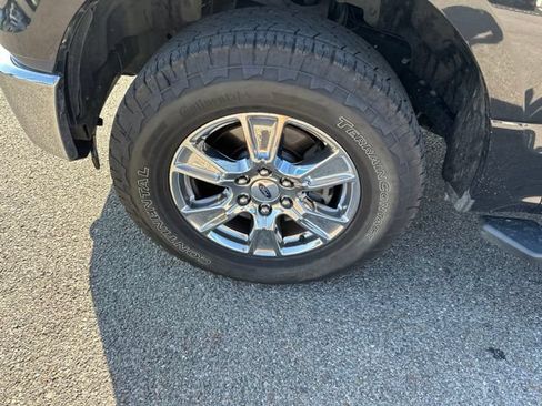 Used 2015 Ford F150 XLT w/ Equipment Group 302A Luxury AWD/4WD image 26
