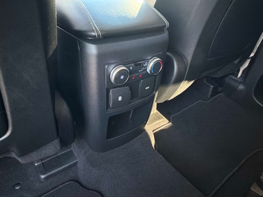 Used 2020 Ford Explorer XLT w/ Equipment Group 202A AWD/4WD image 17