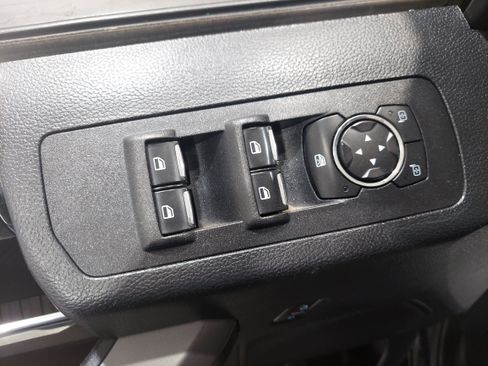Used 2020 Ford F150 XLT w/ Equipment Group 302A Luxury AWD/4WD image 15