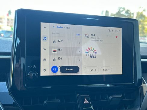 Used 2025 Toyota Corolla LE image 16