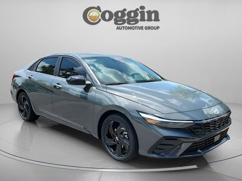 New 2026 Hyundai Elantra SEL Sport Premium FWD image 7