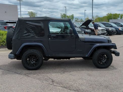 Used 2003 Jeep Wrangler X AWD/4WD image 9