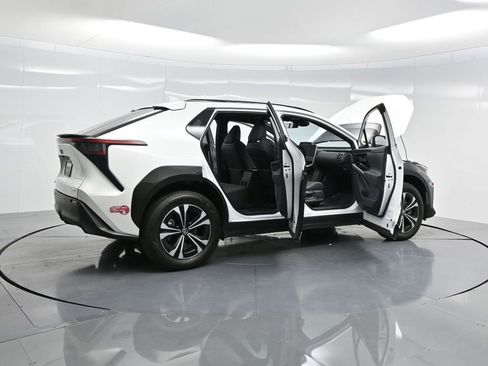 Used 2024 Toyota bZ4X XLE image 4