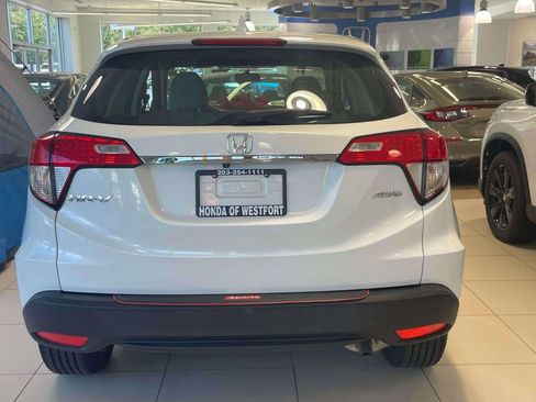 Used 2021 Honda HR-V LX image 4