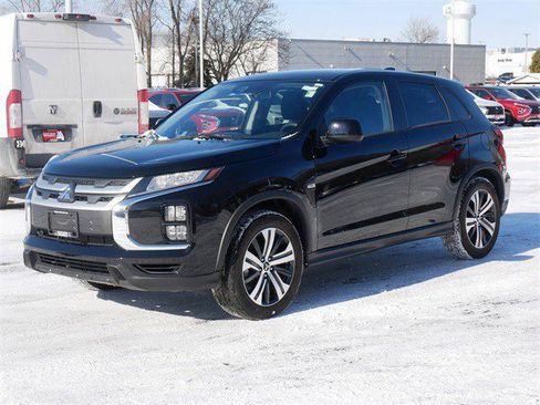 Used 2025 Mitsubishi Outlander Sport ES image 3