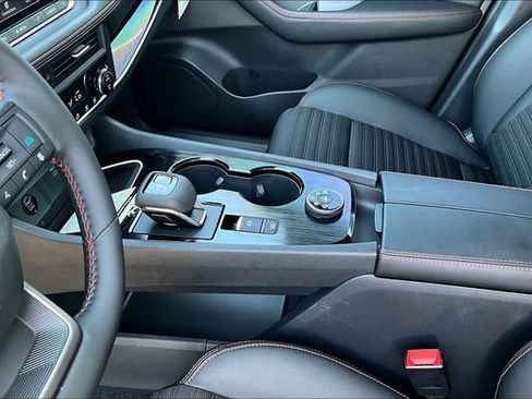 New 2026 Nissan Rogue SV image 8