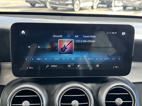 Used 2022 Mercedes-Benz GLC 300 GLC 300 image 25