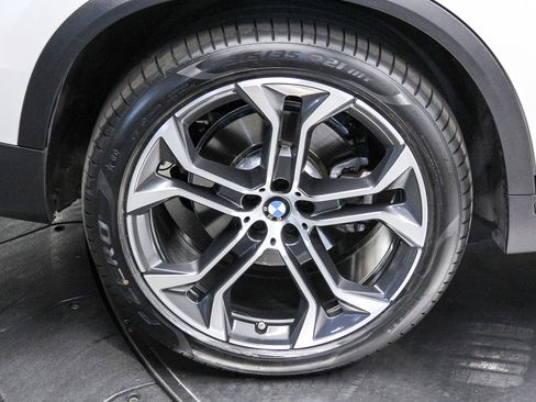 Certified 2023 BMW X5 sDrive40i w/ Premium Package image 8