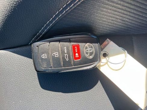 Used 2025 Toyota Camry SE image 36