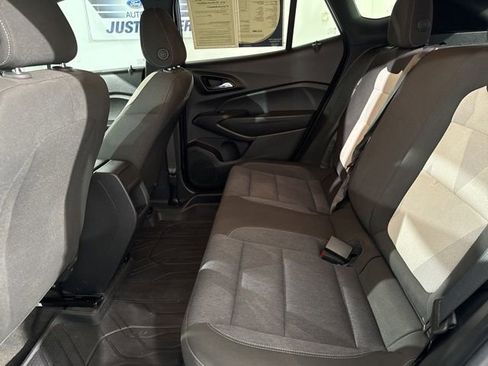 Used 2024 Chevrolet Trax RS image 17