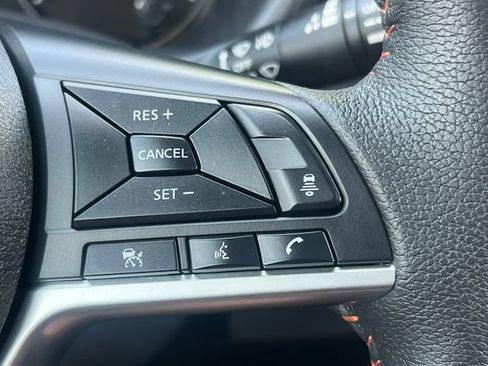 Used 2024 Nissan Kicks SR w/ SR Premium Package FWD image 19