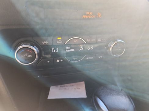Used 2016 MAZDA MAZDA3 i Touring w/ Popular Equipment Package FWD image 25