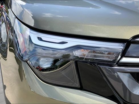 Certified 2026 Subaru Forester Premium AWD/4WD image 30