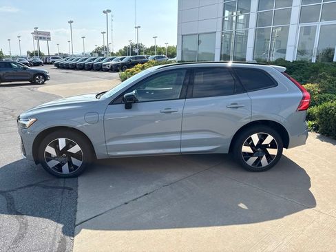 Certified 2025 Volvo XC60 T8 Plus w/ Protection Package Premier AWD/4WD image 9