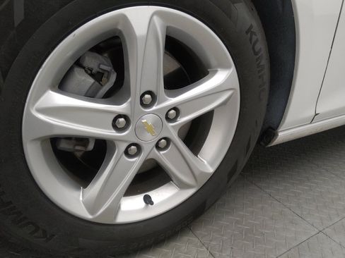 Used 2022 Chevrolet Malibu LS image 31