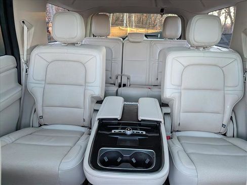 Used 2018 Lincoln Navigator Reserve w/ Technology Package image 22