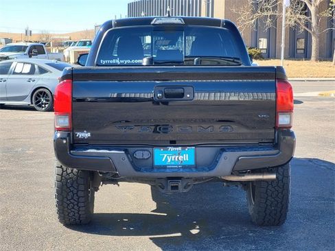 Used 2019 Toyota Tacoma TRD Off-Road w/ Technology Package image 6