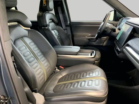 Used 2025 Rivian R1S Adventure AWD/4WD image 8
