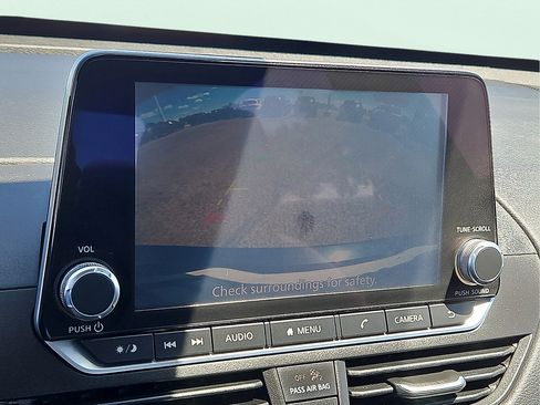 Used 2021 Nissan Altima 2.5 SV FWD image 16