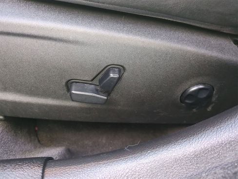 Used 2016 Chrysler 300 S w/ 300S Premium Group image 17