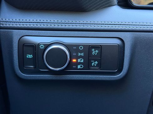 Used 2024 Ford Mustang Premium image 17