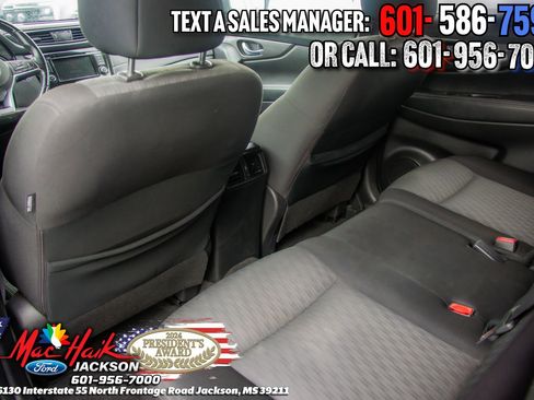 Used 2020 Nissan Rogue SV FWD image 9