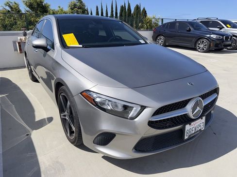 Used 2019 Mercedes-Benz A 220 image 3