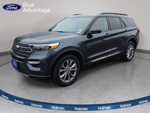 Certified 2022 Ford Explorer XLT w/ Equipment Group 202A AWD/4WD image 1