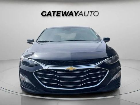 Used 2023 Chevrolet Malibu LT image 2