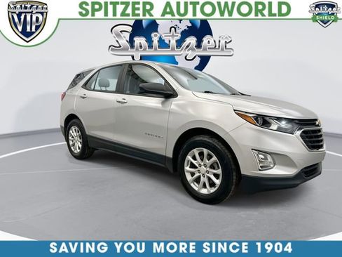 Used 2020 Chevrolet Equinox LS FWD image 2
