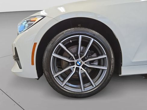 Used 2022 BMW 330i xDrive Sedan w/ Driving Assistance Package image 9