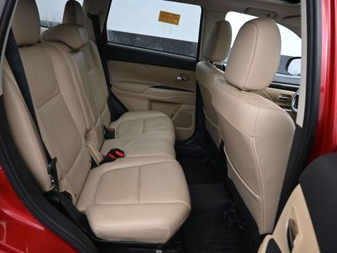 Used 2018 Mitsubishi Outlander GT AWD/4WD image 7