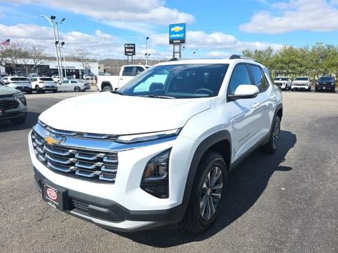 New 2026 Chevrolet Equinox LT image 6