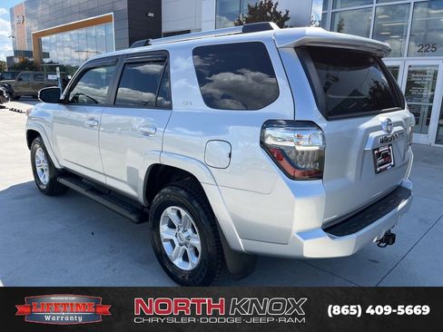 Used 2022 Toyota 4Runner SR5 Premium RWD image 17