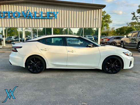 Used 2021 Nissan Maxima SR w/ Sport Mat Group FWD image 8