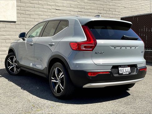 Used 2025 Volvo XC40 B5 Core AWD/4WD image 10