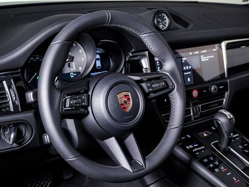 New 2026 Porsche Macan S image 18