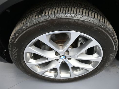 Used 2025 BMW X5 xDrive40i w/ Climate Comfort Package image 14