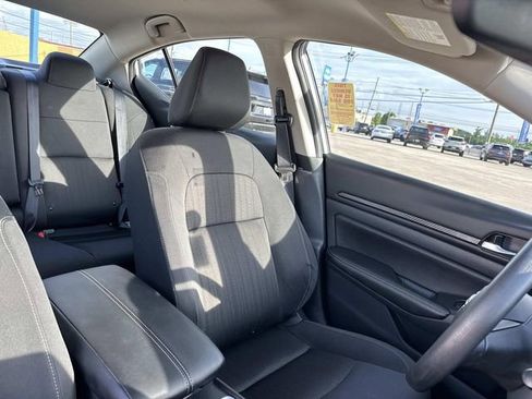 Used 2025 Nissan Altima 2.5 SV FWD image 26