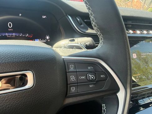 Used 2024 Jeep Grand Cherokee L Altitude AWD/4WD image 18