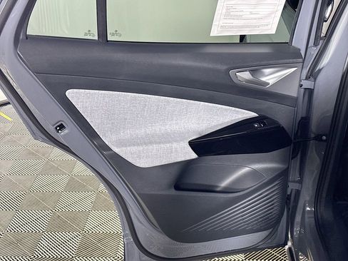 Certified 2024 Volkswagen ID.4 Standard image 20
