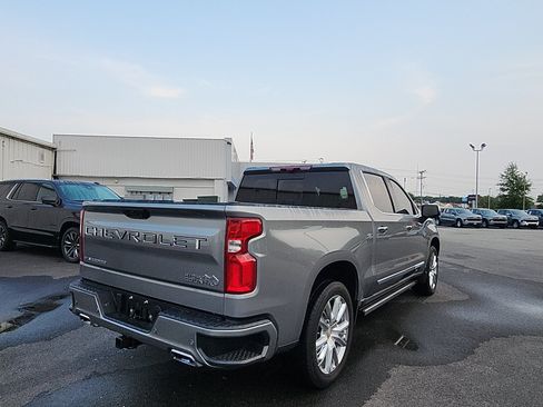 Used 2024 Chevrolet Silverado 1500 High Country w/ High Country Premium Package AWD/4WD image 5