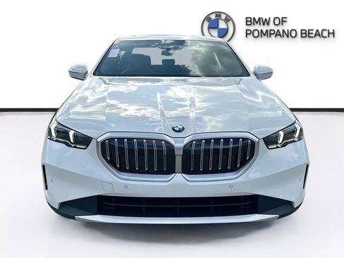 Used 2026 BMW 530i image 2
