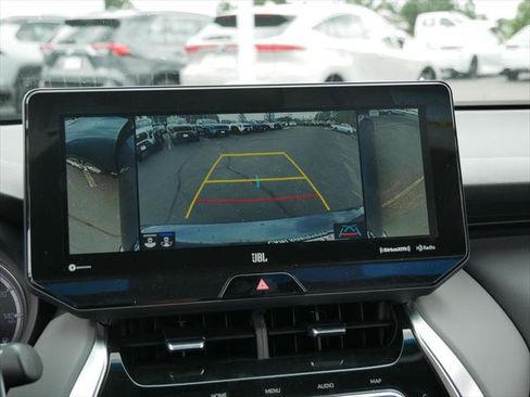 Certified 2022 Toyota Venza Limited AWD/4WD image 17